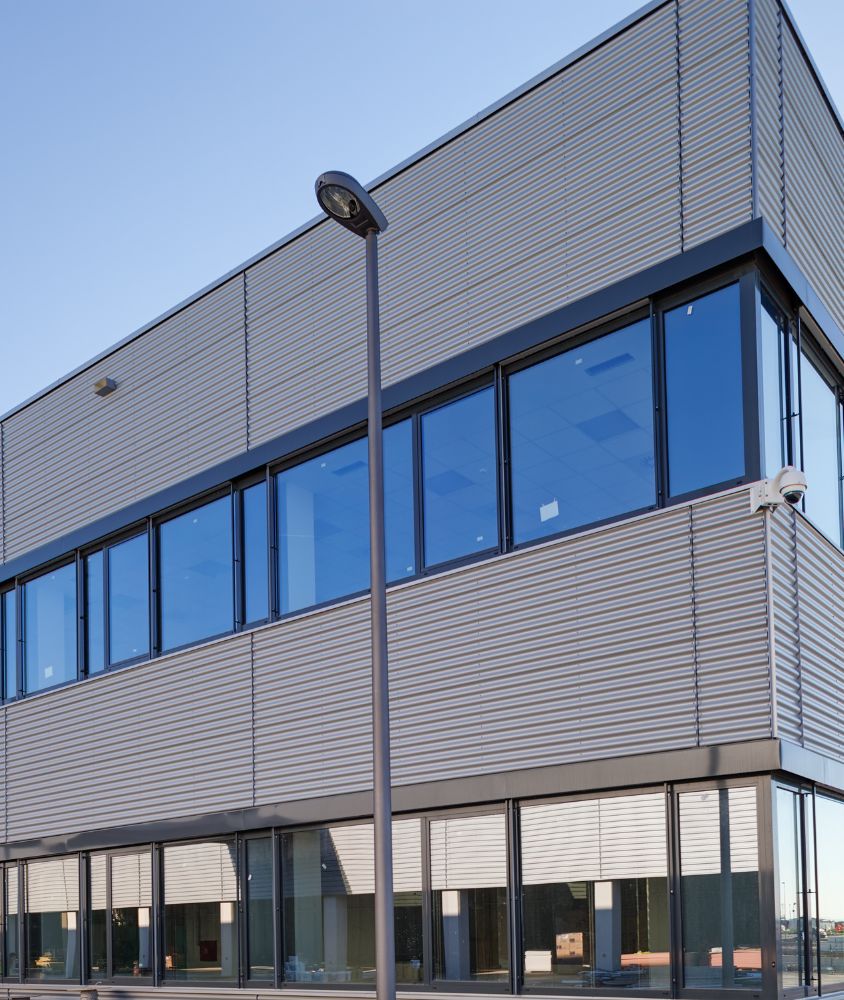 fachada de vidro em Serra