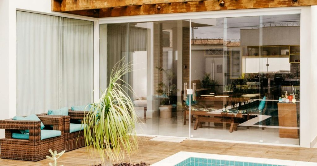 Portas de vidro em Serra